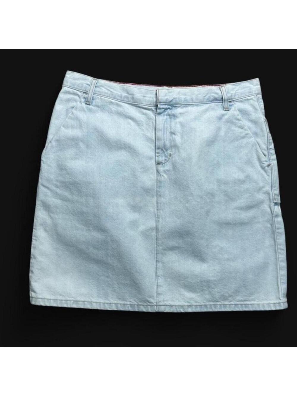 Vintage 2000s preppy Y2K light wash mini denim Calvin Klein Jean Skirt w/ pocket